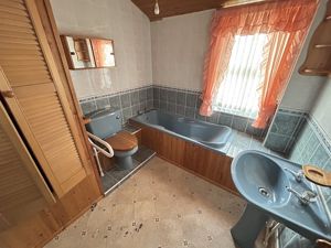 Photo 11- click for photo gallery